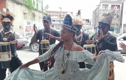 Inauguran vereda cultural en la ciudad de Colón 