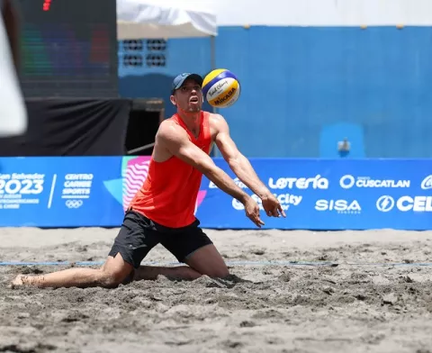 Dupleta panameña gana en el voleibol de los JCC