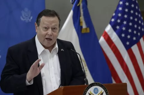 El Salvador redujo un 40 % la migración irregular a EE.UU.