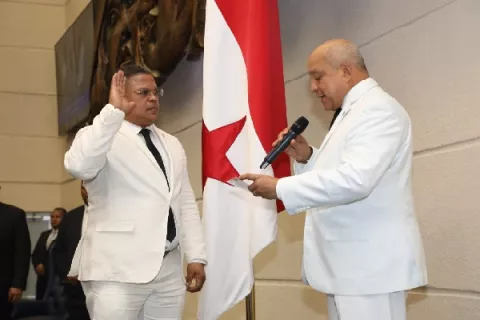 Adames habla de resentimiento social; Vargas pide unidad