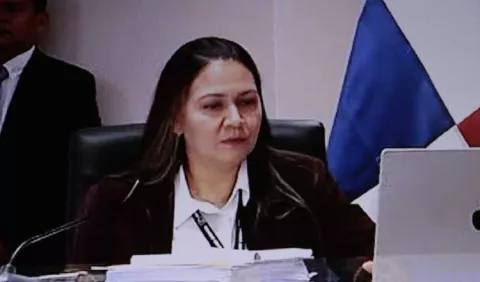 Falso que exista algún tipo de fallo por el caso New Business
