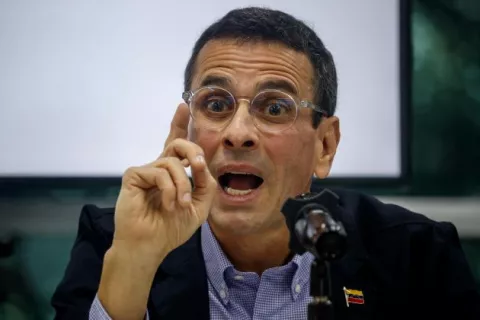 Capriles rechaza la idea de privatizar la estatal Pdvsa