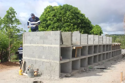 Planean exhumaciones en tres cementerios de La Chorrera
