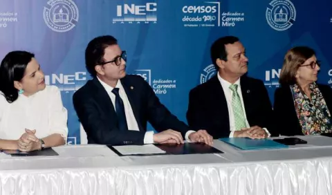 Panamá cuenta por primera vez con más mujeres que hombres