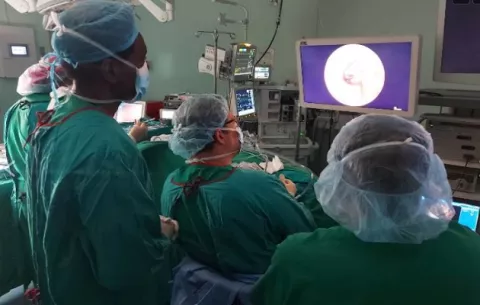 Realizan primera cirugía endoscópica de oído  en la CSS 