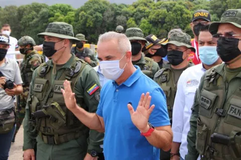 Venezuela y Colombia abordan desafíos en la frontera común