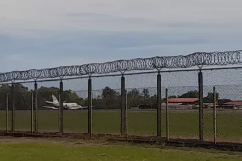 Aeropuerto Enrique Malek de David sin luces ni radar