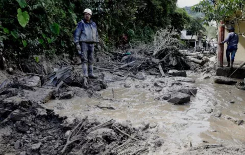 Ascienden a 20 los fallecidos por la avalancha en Colombia