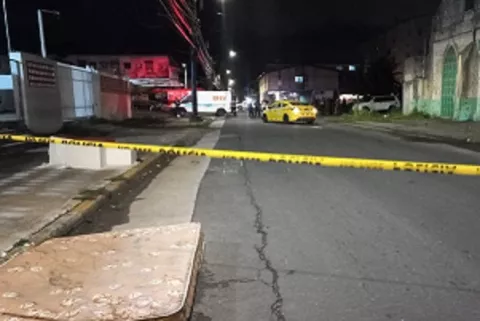 Pistoleros matan a taxista alias 'Chinin' en calle 8, Colón