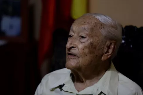 Español de 96 años vota por primera vez en Panamá