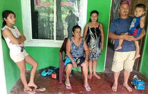 Familia de pescadores desaparecidos piden no cesar búsqueda