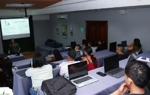 Investigación en los centros universitarios gana fuerza