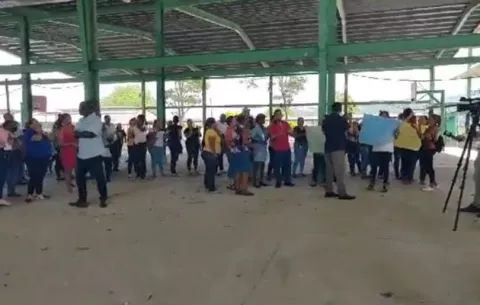 Padres de familia del IPT Jeptha B. Duncan se oponen a paro