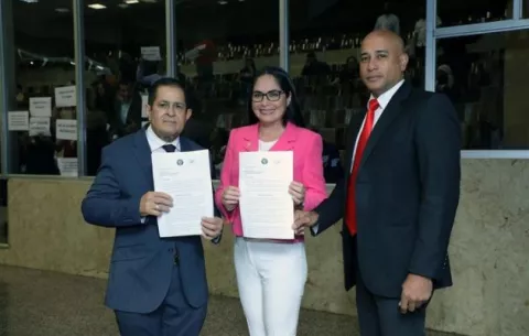 Proponen que la UP aplique el examen de acceso a la abogacía