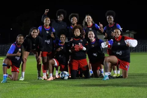 Panamá se adapta y se prepara para debutar ante Brasil  