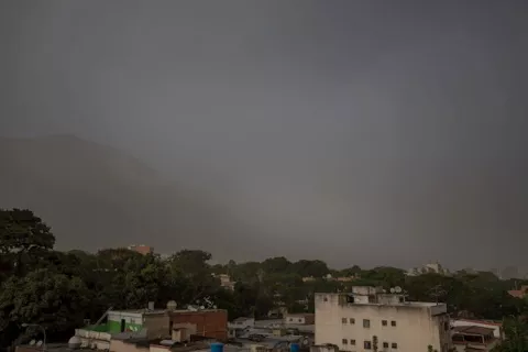 Emiten aviso de vigilancia por el polvo del Sahara 
