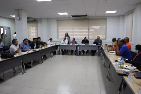 Sesión permanente ante crisis por mal estado de planteles