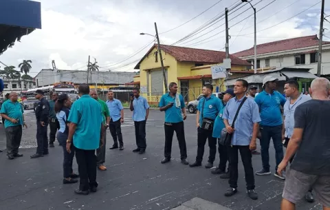 Transportistas de Colón exigen respuesta del Gobierno