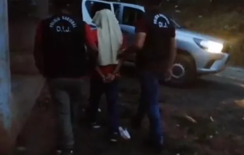 Hombre apuñala a su pareja en el abdomen en área comarcal