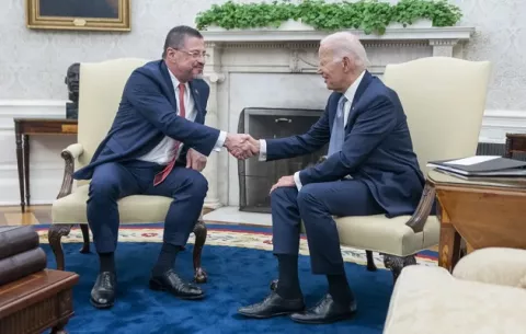 Biden agradece a Costa Rica su increíble manejo de migrantes