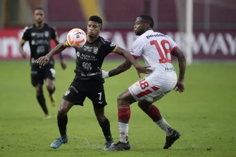 Universitario y CAI, en juegos cruciales en Concacaf