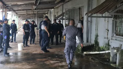 Despiden a dos funcionarios por fiesta en cárcel de Colón