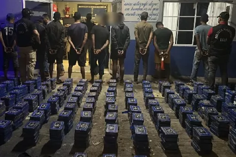 Caen 8 panameños y un colombiano con 663 paquetes de drogas