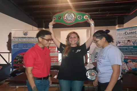 'La Fiera' Martínez, lista para la guatemalteca Sarah Anti