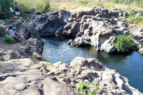 El Chorro de San Pedro es un paraíso de aguas azules