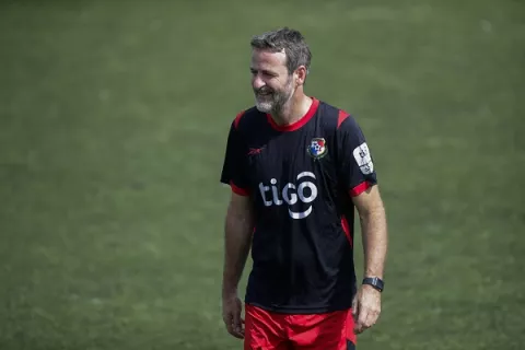 Christiansen destaca a debutantes panameños contra Bolivia 