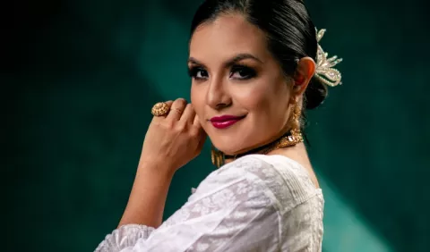 Cinthia González y su proyecto folclórico educativo