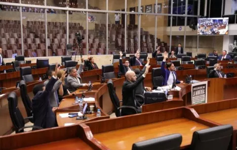 Asamblea Nacional aprobó citar a la ministra de Educación