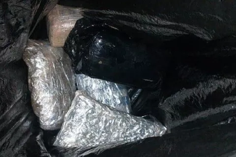 Atrapan a tres personas con drogas y dinero en Portobelo