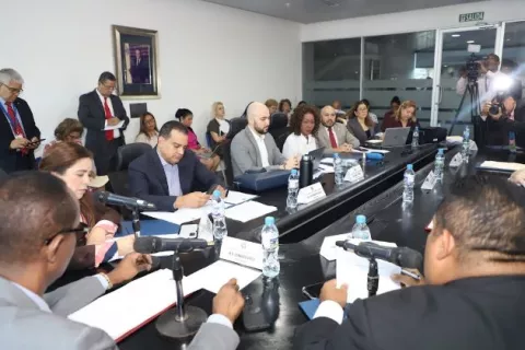 Aprueban en primer debate reformas a Ley de la Cruz Roja
