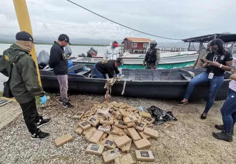 El Senafront decomisa 194 paquetes de droga en Guna Yala 