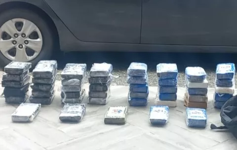 Funcionaria de Migración es detenida con drogas en Colón