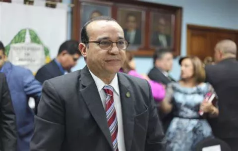 Piden realizar nuevo examen de acreditación para abogados