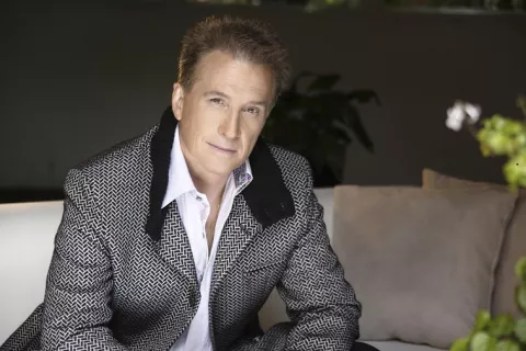 Emmanuel vuelve de gira a Estados Unidos
