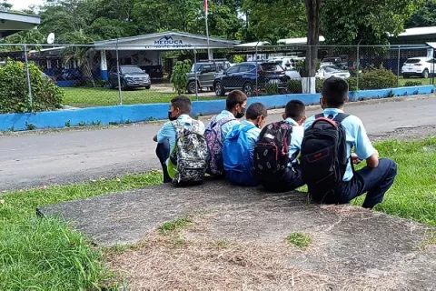 Capacitan a unos 29 estudiantes  para prevenir suicidios
