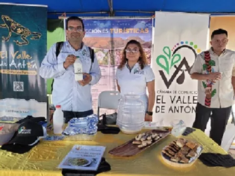 Productos turísticos de Coclé exhibidos en el Casco Antiguo 