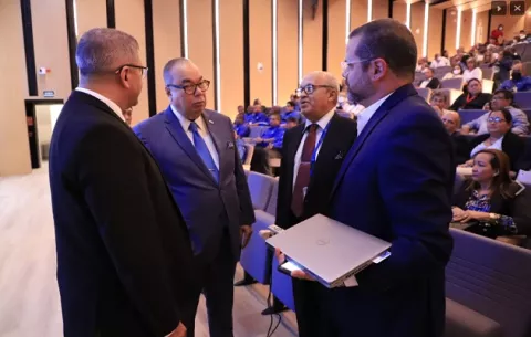 Lau: 'Se han tomado correctivos con fármacos controlados'