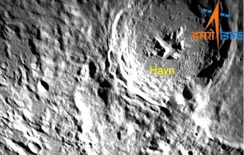 Misión espacial  logra alunizar en el polo sur de la Luna