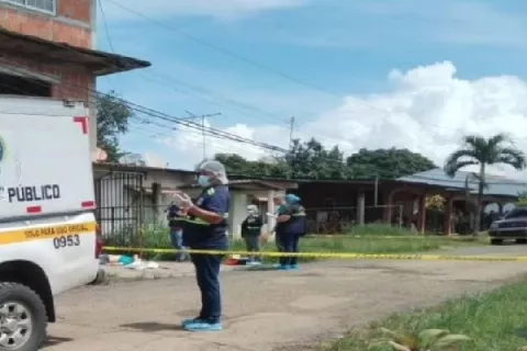 Muere conocido médico en Macaracas al resbalar del techo