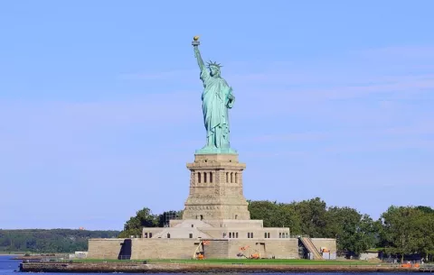 Unos 240,000 panameños viven en Estados Unidos