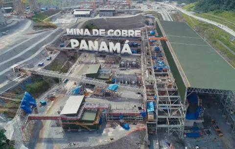 Con más de 200 exposiciones inicia debate de proyecto minero