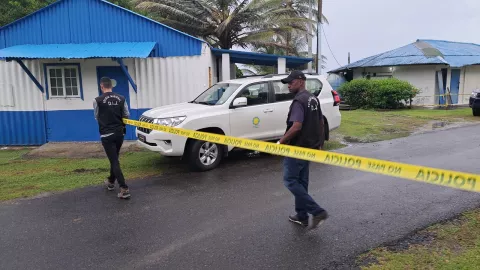 Agente de la Policía muere en una isla en Colón