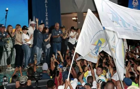 Realizando Metas gana adherentes, mientras CD y PRD pierden