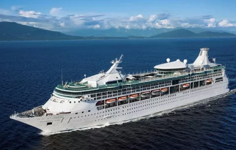 Crucero de Royal Caribbean cancela travesías por el Canal 