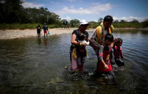 Panamá: Colombia 'no quiere colaborar' con crisis migratoria