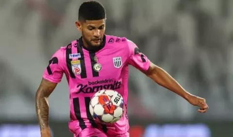 Panameños en los torneos del fútbol europeo